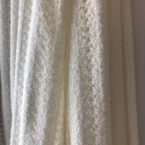 Cream color loose stitch lightweight sweater - Picture 3 of 7